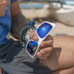 LUNETTES DE SOLEIL VERRE POLARISÉ CREW IRISCO BLANC 14 LUNETTES DE SOLEIL VERRE POLARISÉ CREW IRISCO BLANC -Kayak Gonflable Soldes lunettes de soleil verre polarise crew irisco blanc 2