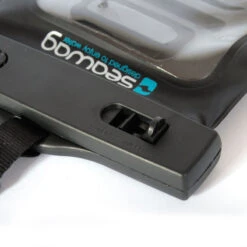 POCHETTE ETANCHE MP3 AVEC PRISE JACK ETANCHE SEAWAG -Kayak Gonflable Soldes pochette etanche mp3 avec prise jack etanche seawag 3