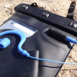 POCHETTE ETANCHE MP3 AVEC PRISE JACK ETANCHE SEAWAG -Kayak Gonflable Soldes pochette etanche mp3 avec prise jack etanche seawag 5